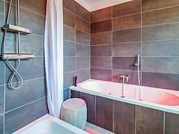 Holiday Home in Somme Leuze