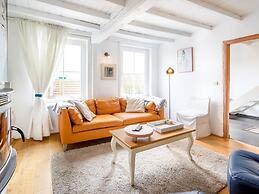 Cosy Holiday Home in Stavele With Terrace