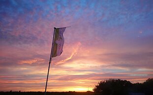 Cozy Vacation Home With Terrace