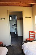 Cozy Vacation Home With Terrace