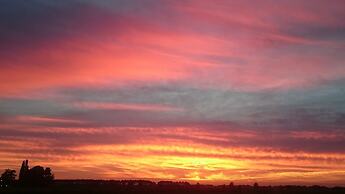 Cozy Vacation Home With Terrace