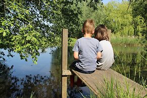 Cozy Vacation Home With Terrace