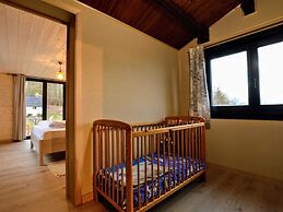 Quiet Chalet With Forest & Panoramic Views