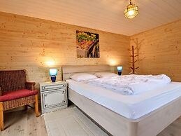 Quiet Chalet With Forest & Panoramic Views
