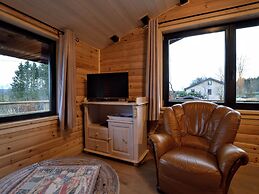 Quiet Chalet With Forest & Panoramic Views