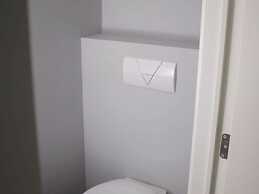 Relaxing Holiday Home in Adinkerke With Fenced Garden