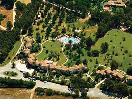 Belvilla by OYO Spacious Holiday Home With Patio