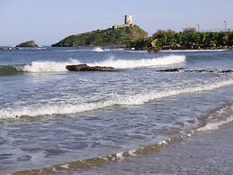 Belvilla by OYO Spacious Holiday Home With Patio