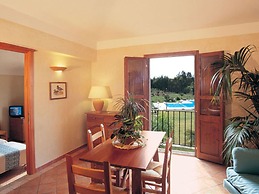 Belvilla by OYO Spacious Holiday Home With Patio