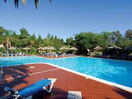 Belvilla by OYO Spacious Holiday Home With Patio