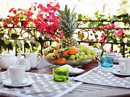 Belvilla by OYO Spacious Holiday Home With Patio