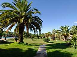 Belvilla by OYO Spacious Holiday Home With Patio