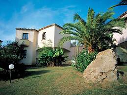 Belvilla by OYO Spacious Holiday Home With Patio