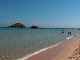 Belvilla by OYO Spacious Holiday Home With Patio