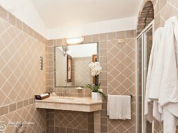 Belvilla by OYO Spacious Holiday Home With Patio