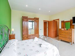 Belvilla by OYO Dream Villa With Private Pool