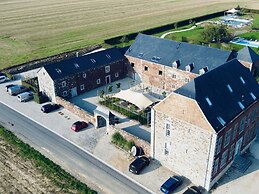 Nice Cottage in a Castle-farm in Ohey With Swimming Pond