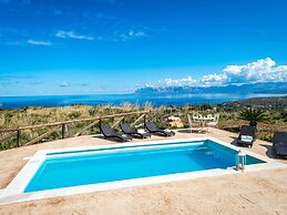 Belvilla by OYO Villa Rocchi Livreri