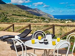 Belvilla by OYO Villa Rocchi Livreri