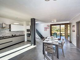 Belvilla by OYO Villa Rocchi Livreri