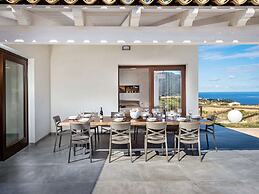 Belvilla by OYO Villa Rocchi Livreri