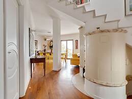Elegant Apartment in Campobasso near Woods