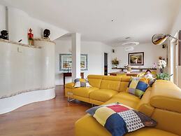 Elegant Apartment in Campobasso near Woods