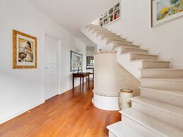 Elegant Apartment in Campobasso near Woods