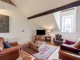 Renovated Appartment in Castle