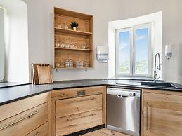 Renovated Appartment in Castle