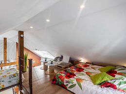 Snug Apartment in Birresborn With Garden