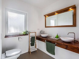 Snug Apartment in Birresborn With Garden