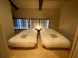 Campton Higashiyama Roku