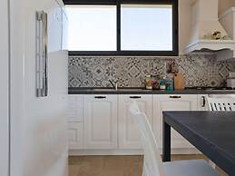 Belvilla by OYO Comfy Villa in Noto With Garden