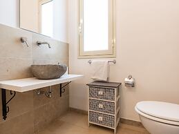 Belvilla by OYO Comfy Villa in Noto With Garden