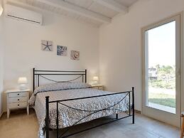 Belvilla by OYO Comfy Villa in Noto With Garden