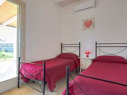 Belvilla by OYO Comfy Villa in Noto With Garden