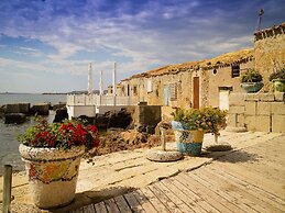 Belvilla by OYO Comfy Villa in Noto With Garden