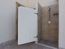 Belvilla by OYO Comfy Villa in Noto With Garden