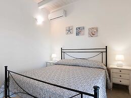 Belvilla by OYO Comfy Villa in Noto With Garden