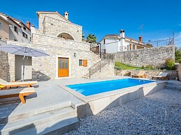 Holiday Home in Pazin With Private Pool