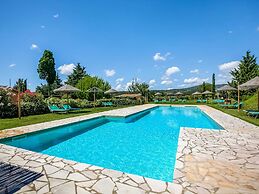 Tuscan Farmhouse in Montescudaio near Sea