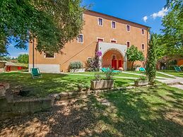 Tuscan Farmhouse in Montescudaio near Sea