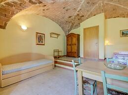 Tuscan Farmhouse in Montescudaio near Sea