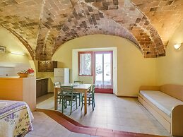 Tuscan Farmhouse in Montescudaio near Sea