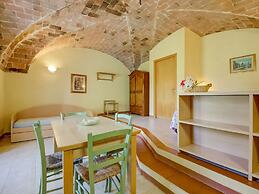 Tuscan Farmhouse in Montescudaio near Sea