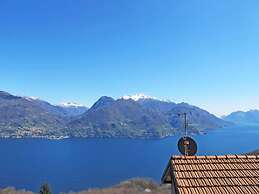 Holiday Home in San Siro Near Lake