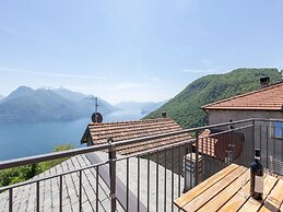 Holiday Home in San Siro Near Lake