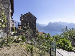 Holiday Home in San Siro Near Lake