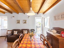 Holiday Home in San Siro Near Lake